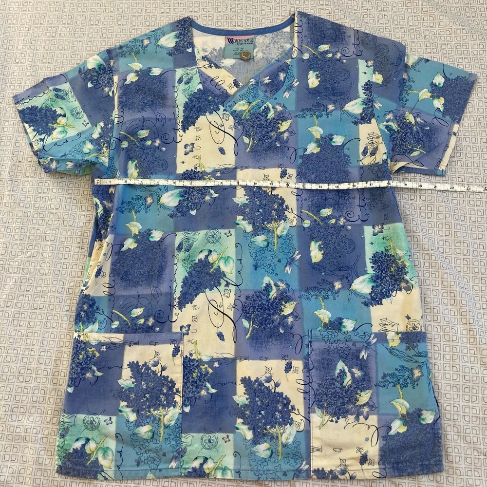 Scrub Top